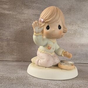 Precious Moments "Love From The First Impression" 115899 GIRL